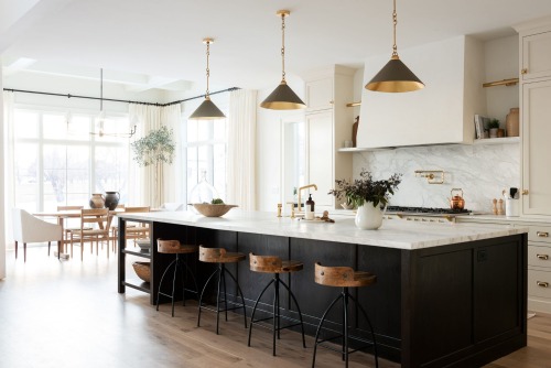 Designing with Style: How Custom Kitchen Cabinets Elevate Any Home