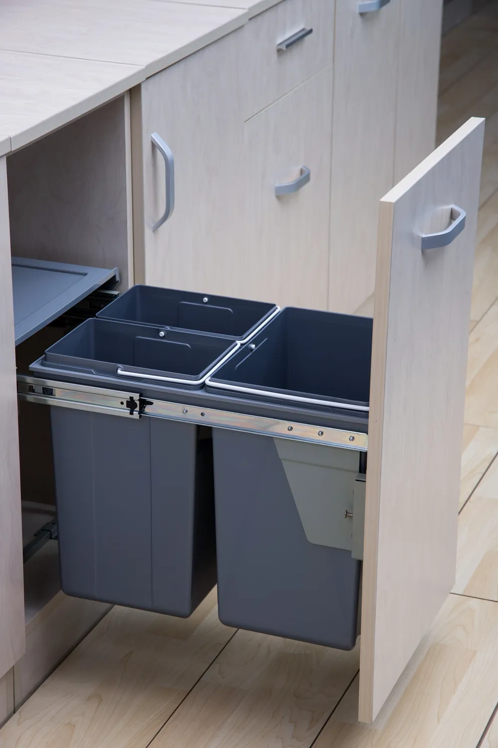 JC601 under-counter garbage bin product view