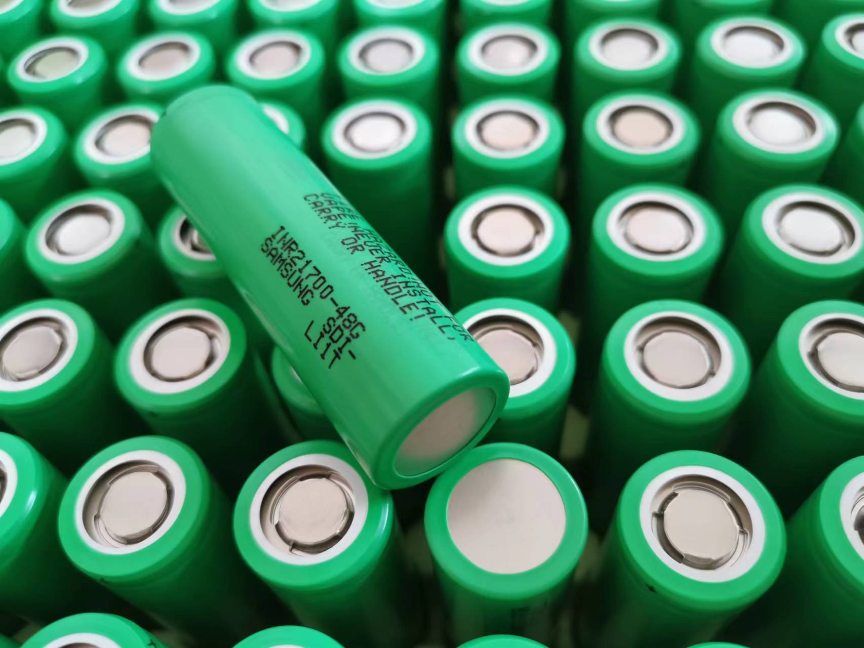 SDI 4800mAh 3.7V NMC 21700 Cylindrical Rechargeable Lithium Ion Battery