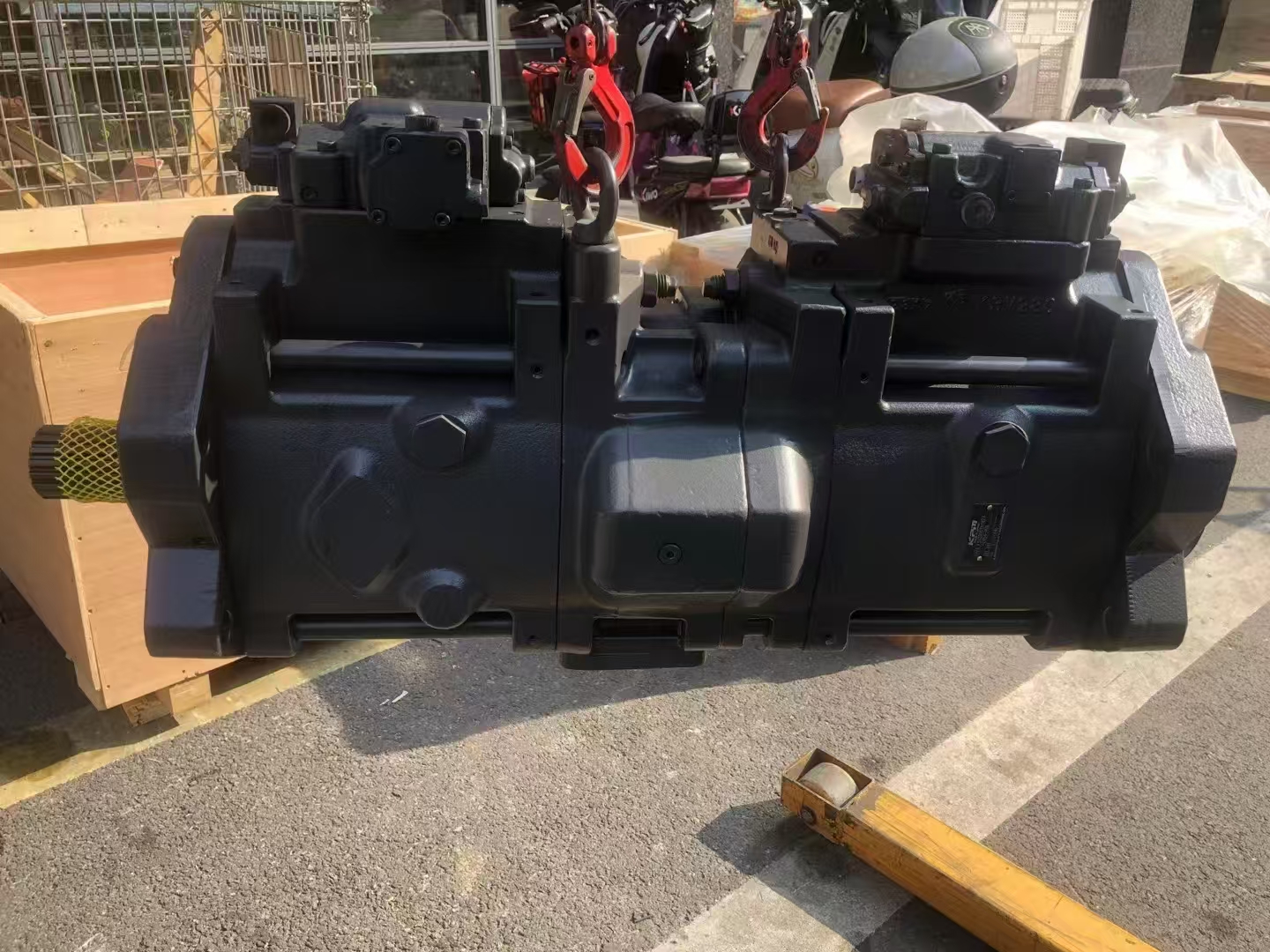 4689080/YA00059245 K3V280 EX3600 HYDRAULIC PUMP