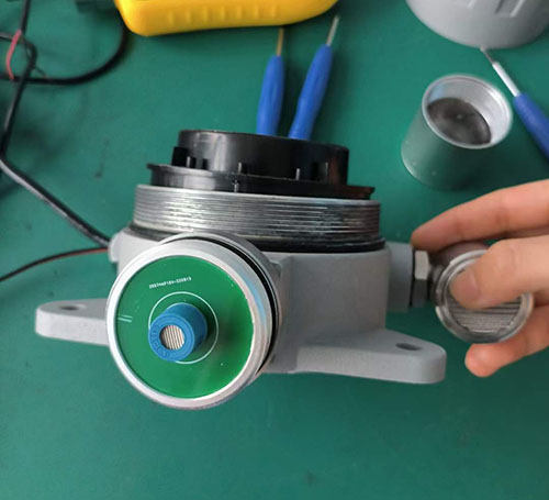UK Airshield Ultra-Micro Technology! A Somatic Robot Gas Sensor Launched