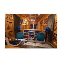 Quadratic Acoustic Sound-Diffusing Body