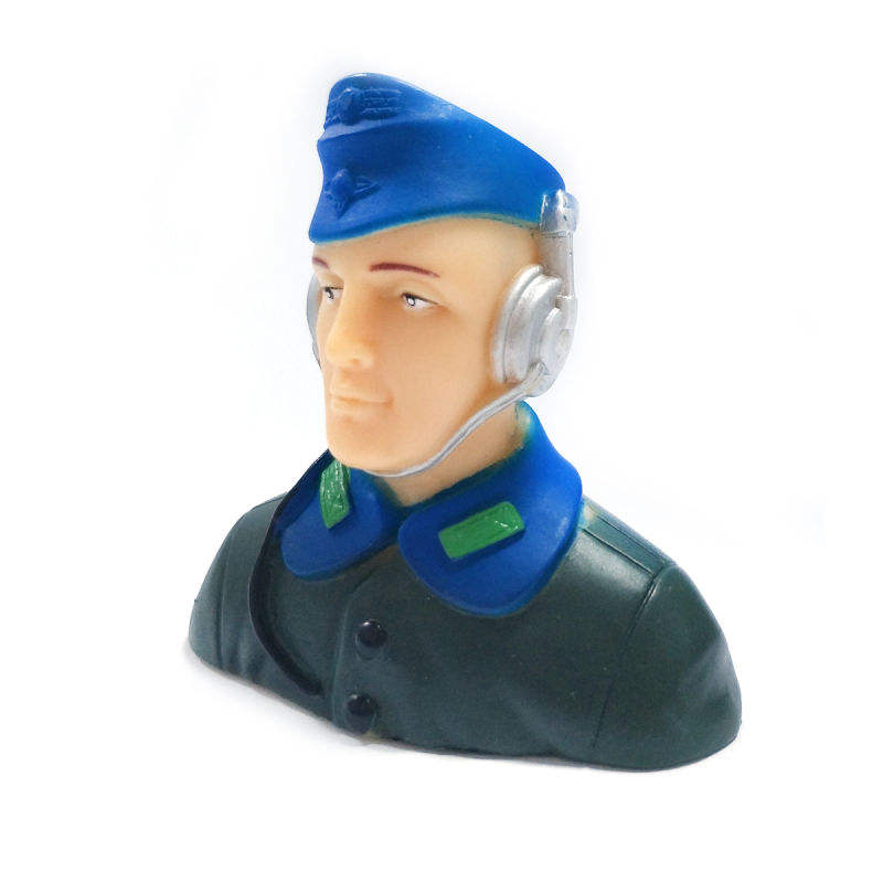 1/7 Scale Pilots Figures with Headset L57*W29*H57mm
