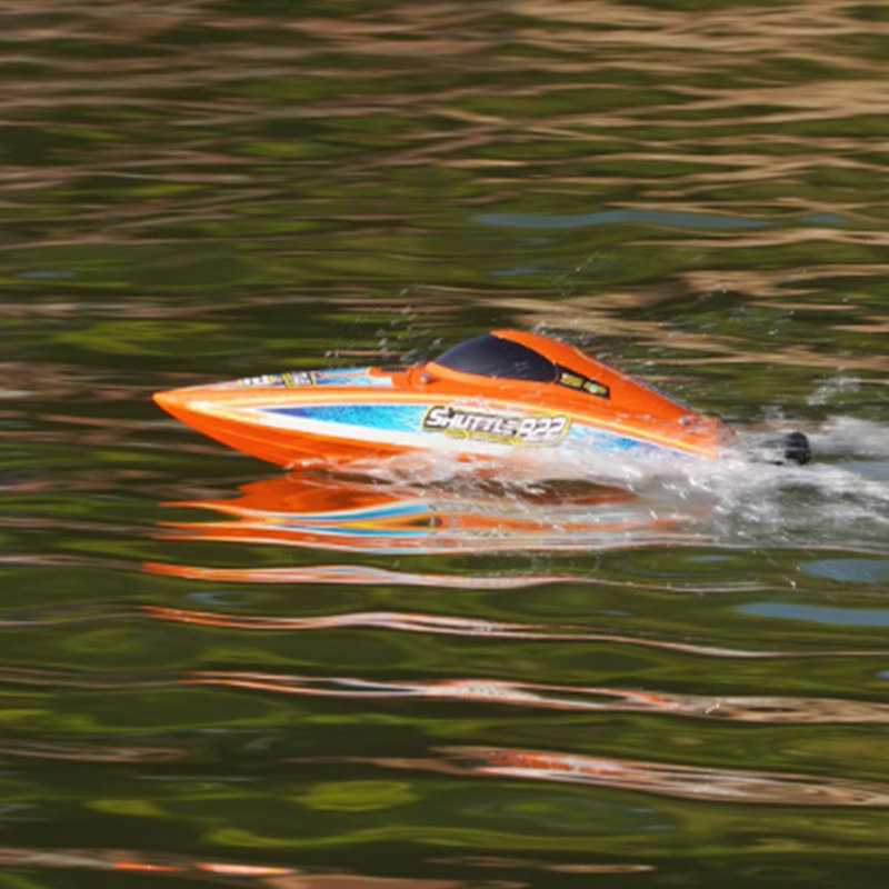 RC Boat 2.4Ghz Remote Control Boat TX822 High-speed Turbojet Model