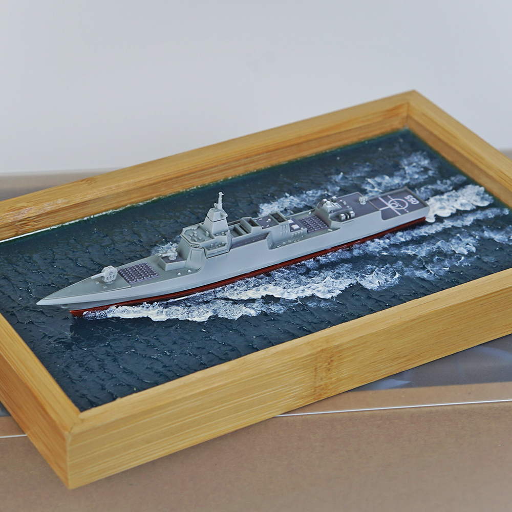 Mini 055 Large Destroyer Seascape Model Ornament