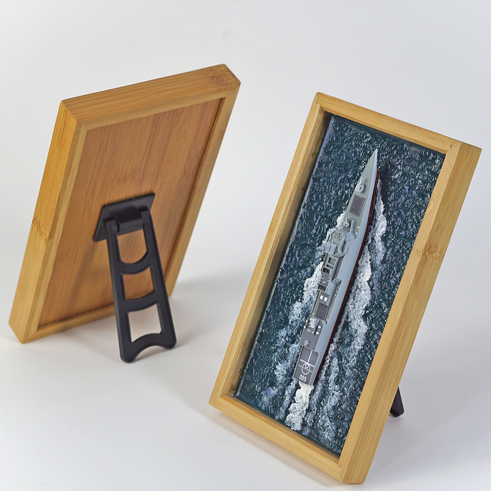 Mini 055 Large Destroyer Seascape Model Ornament