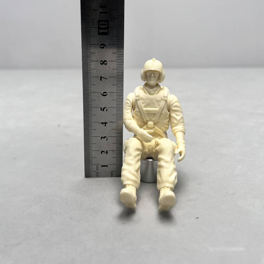 Roban Accessories Pilot Figurine to 500-class BO105 UH1N AH1