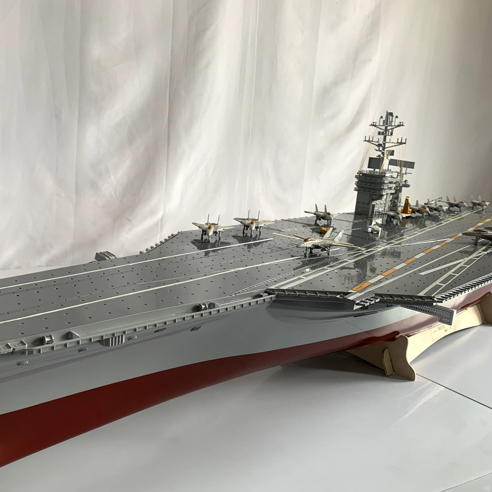 Nimitz-class aircraft carrier 1:200