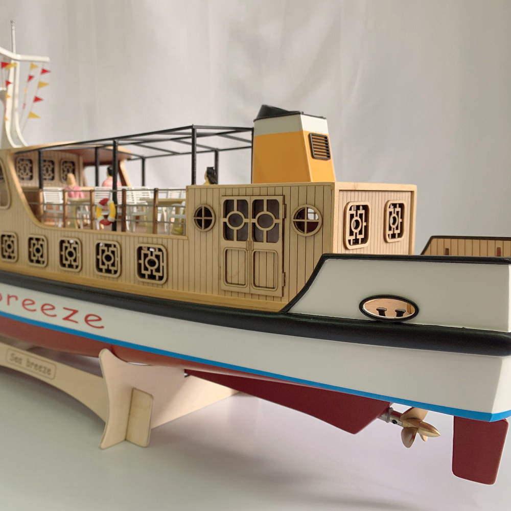 “Sea Breeze” Inland River Yacht Model