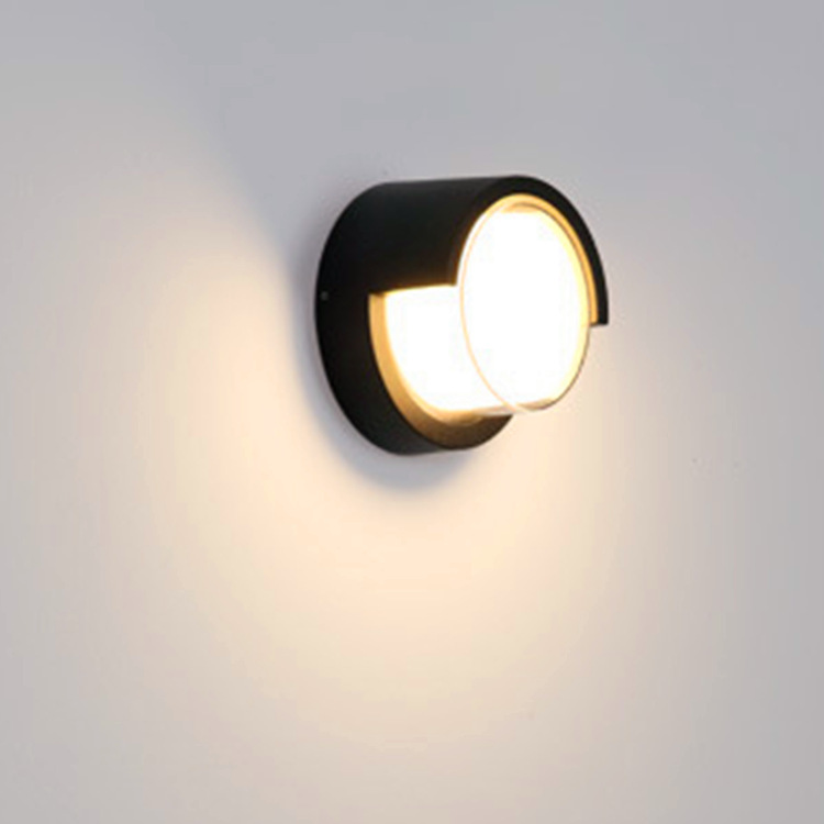 Outdoor lighting waterproof simple design