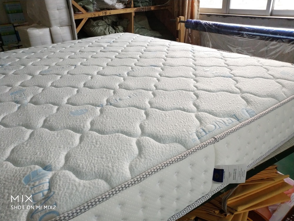 Pocket spring foam mattress