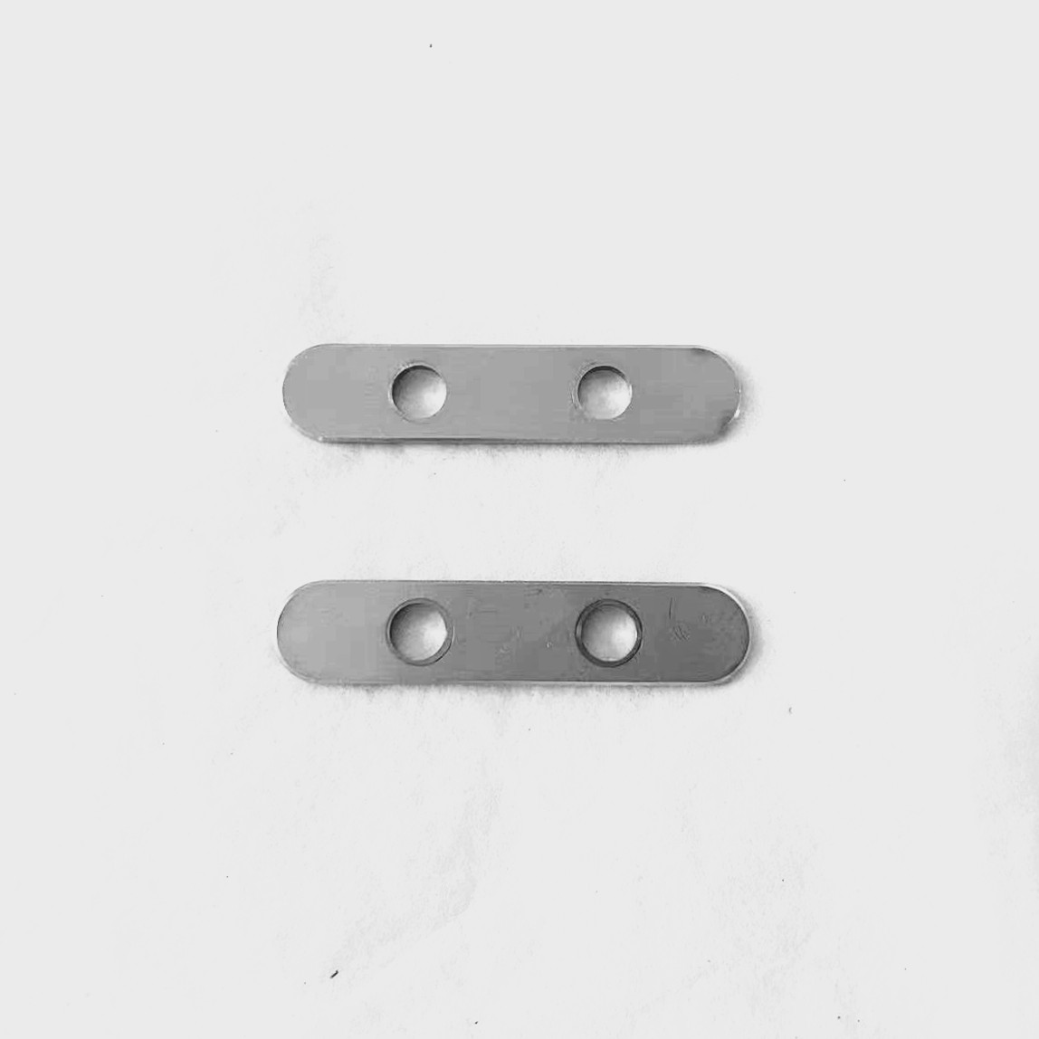 Stainless Steel 303 CNC Machined Blade Clip
