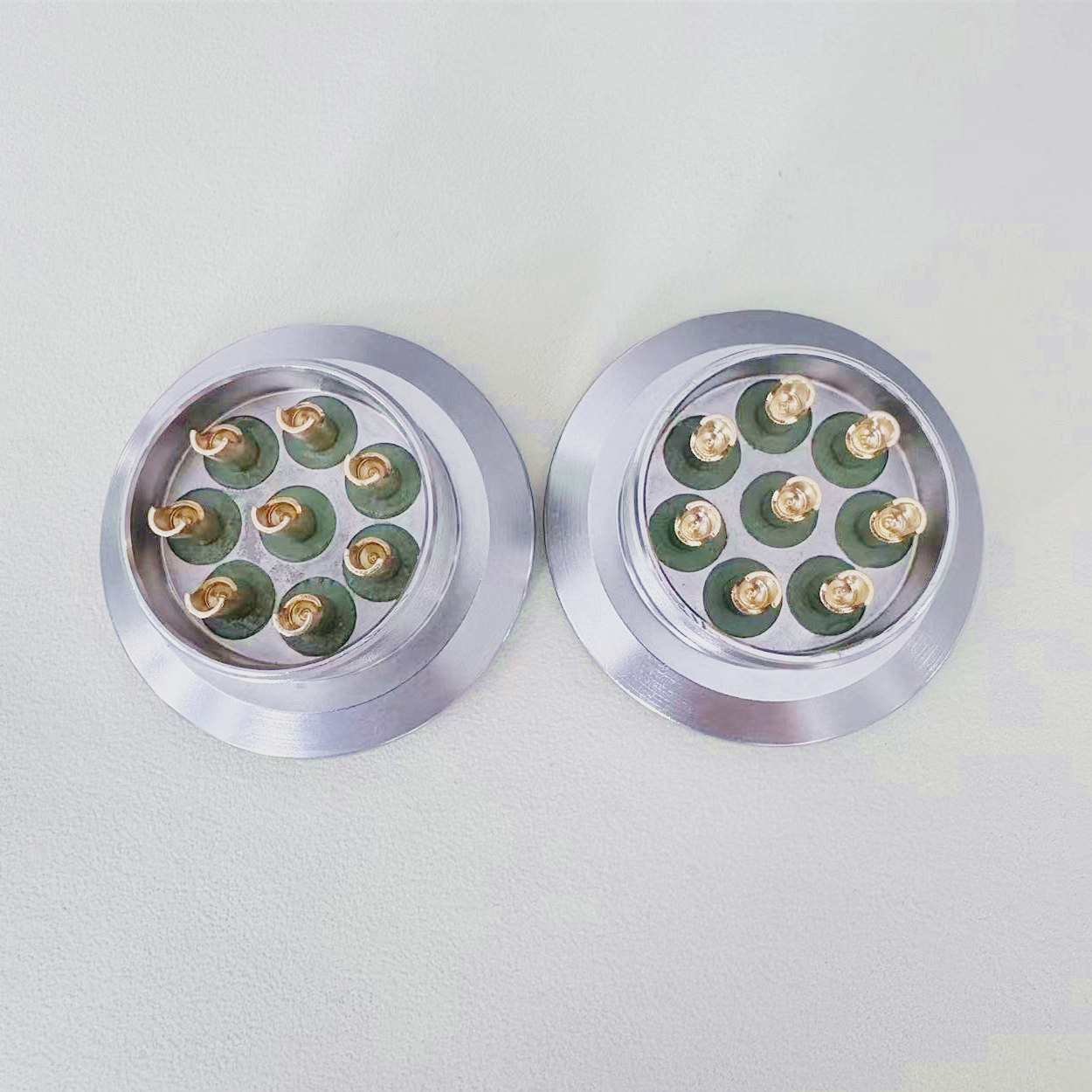 High temperature Vacuum Connector KF40-8P