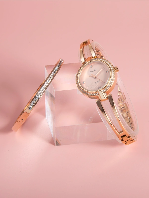 Ladies Round Pointer Quartz Wrist watch With Bracelet