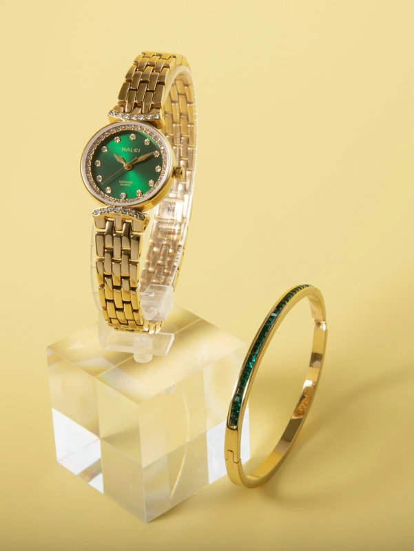 Luxury Women Quartz Wrist Watch With Bracelet For Daily Life