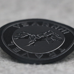 Microfiber Material High Frequency Embossed Silicone Rubber Labels