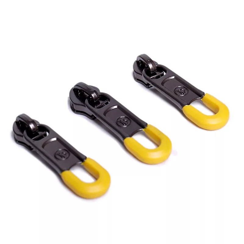 Custom Rubber Plastic Soft Zipper Pulls PVC Nylon Cord Zipper Tab for Backpacks Jackets Luggage Purses Handbags