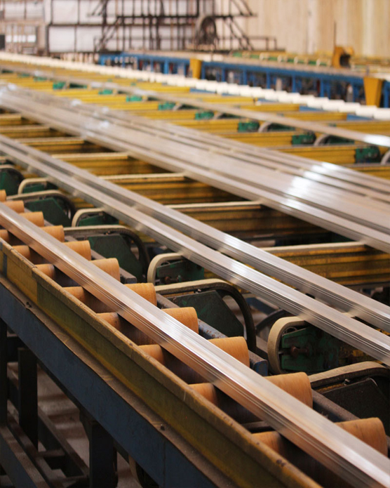 アルミニウムプロファイル