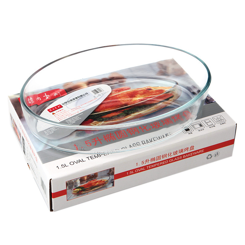 Oval glass baking dish for fish