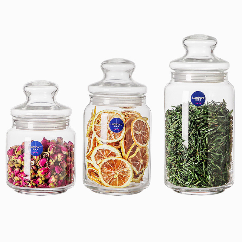 Sealed glass jars for tea