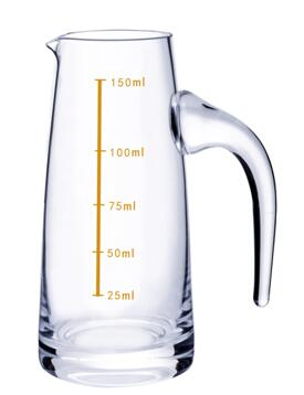 Glass wine measuring carafe