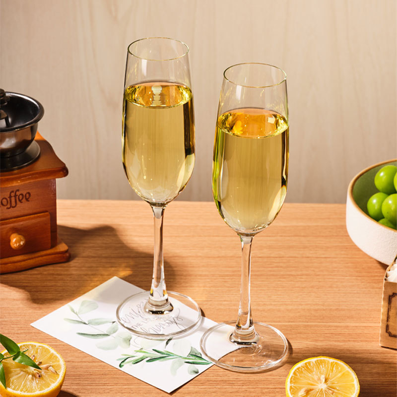 Analysis of Champagne's history, culture and brewing process