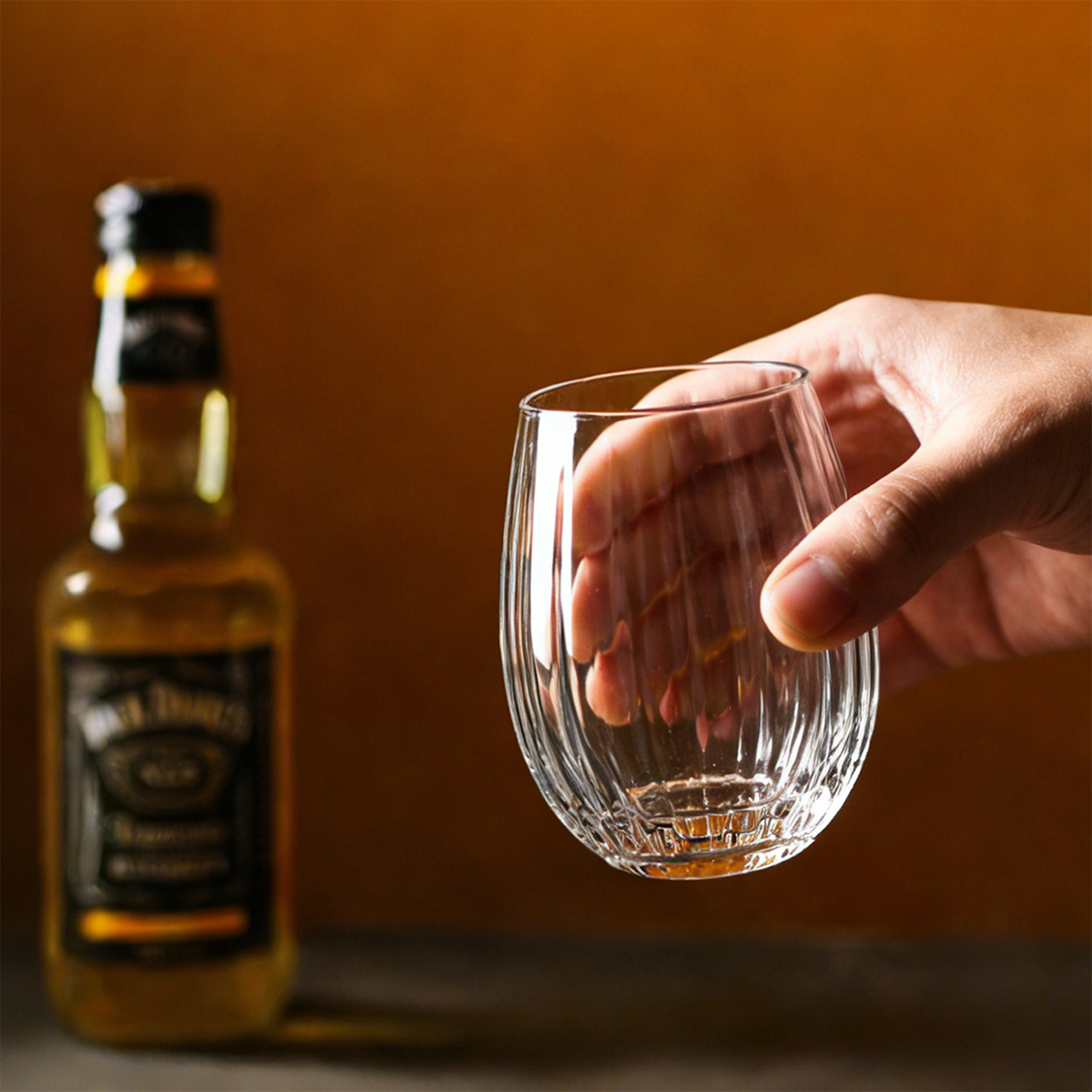 Wholesale egg Shaped water glass stemless Transparent for Daily Drinking of Wine Beer Water Juice