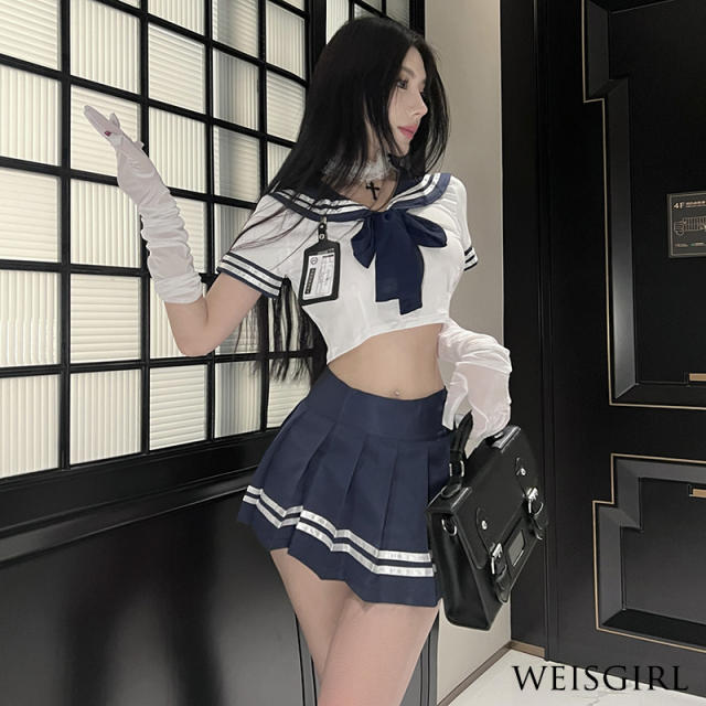 【Weisgirl】性感学生装（上衣+裙子+丝袜）