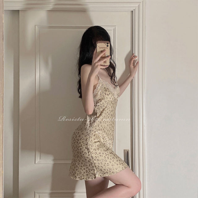 【RESISTU】 私房小粉色性感豹纹吊带#睡裙蕾丝内衣睡衣女带可拆胸垫