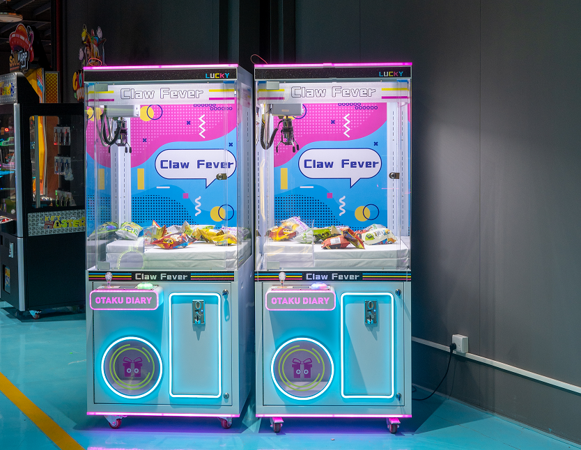 What is a snack claw machine?