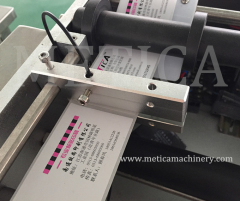 Semi Automatic Round Bottle Labeling Machine MT-50