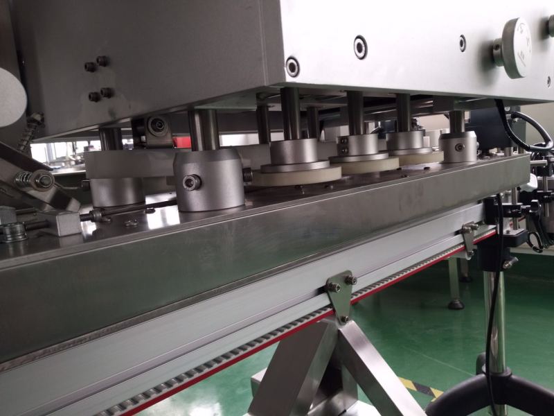 Automatic Linear Capping Machine with Cap Feeder