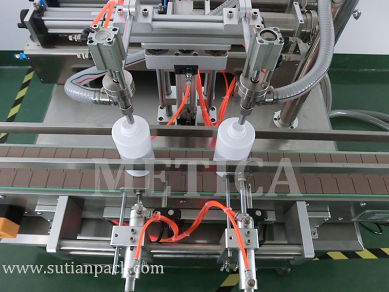 Automatic Pneumatic Type Filling Machine For Liquid And Paste