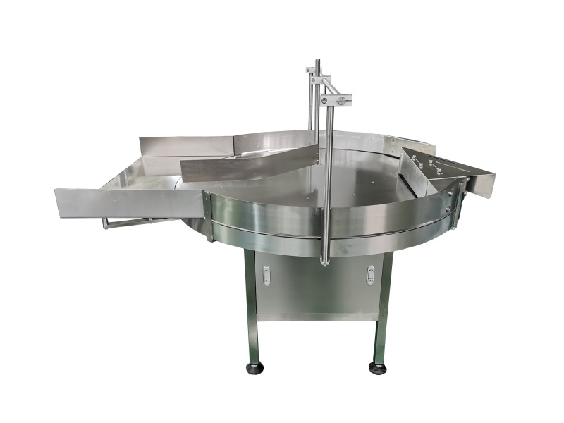 Auto glass/plastic bottle feeder and turn table