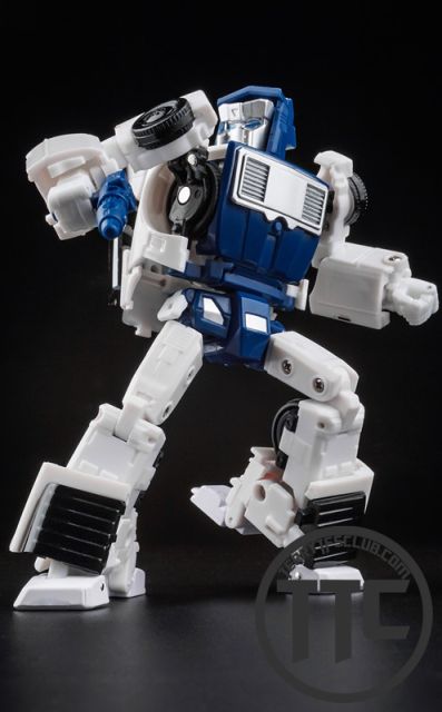 Xtransbots Hatch MM-VII Toon version