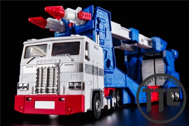 Toy House Factory THF-04 Ultra Magnus MP-22 Hyper Magnum