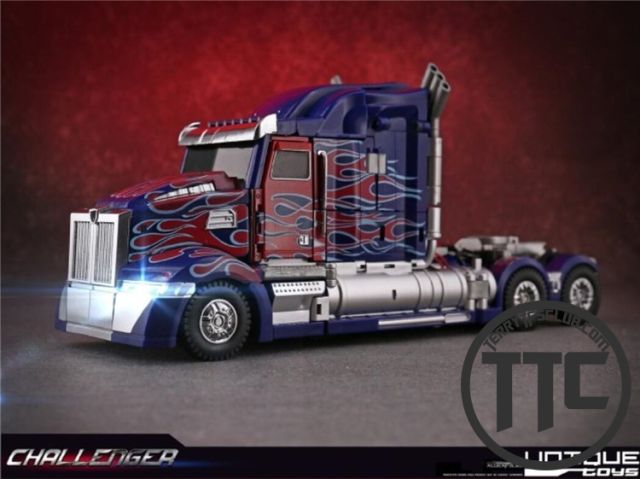 Unique Toys R-02 Challenger Optimus Prime