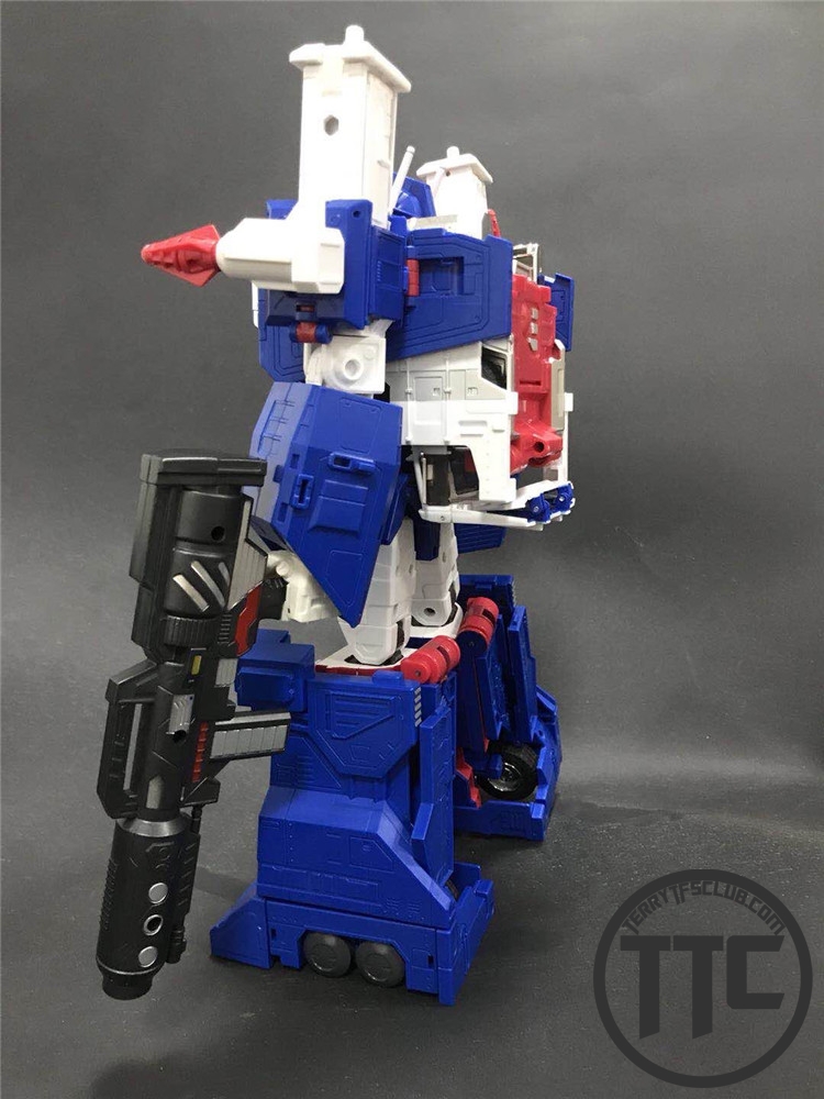 Toy House Factory THF-04 Ultra Magnus MP-22 Hyper Magnum,Masterpiece