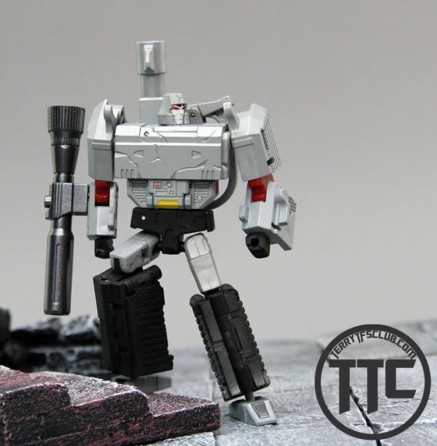 DX9 X13D Mightron Megatron damaged ver.