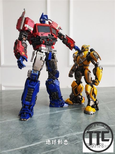 ToyWorld TW TW-F09 Freedom Leader Bumblebee Movie Optimus Prime OP Standard Ver