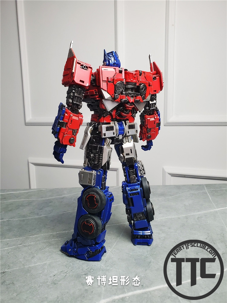 ToyWorld TW TW-F09 Freedom Leader Bumblebee Movie Optimus Prime OP