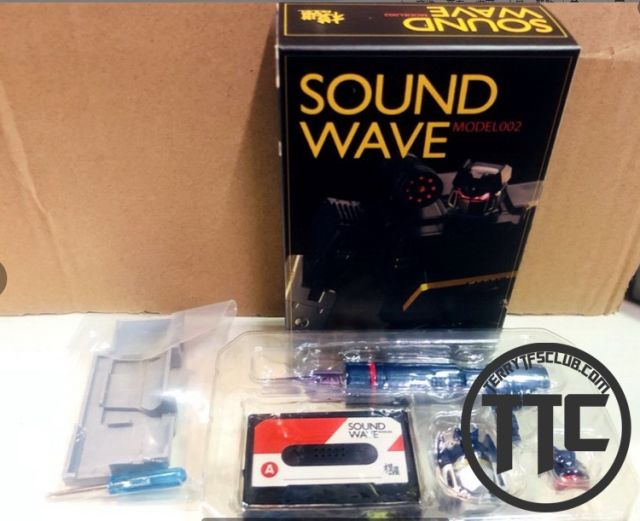Model Model-002 MP13 Soundwave Upgrade Kits /w Lit Heads, Extra Pistol and Cassette