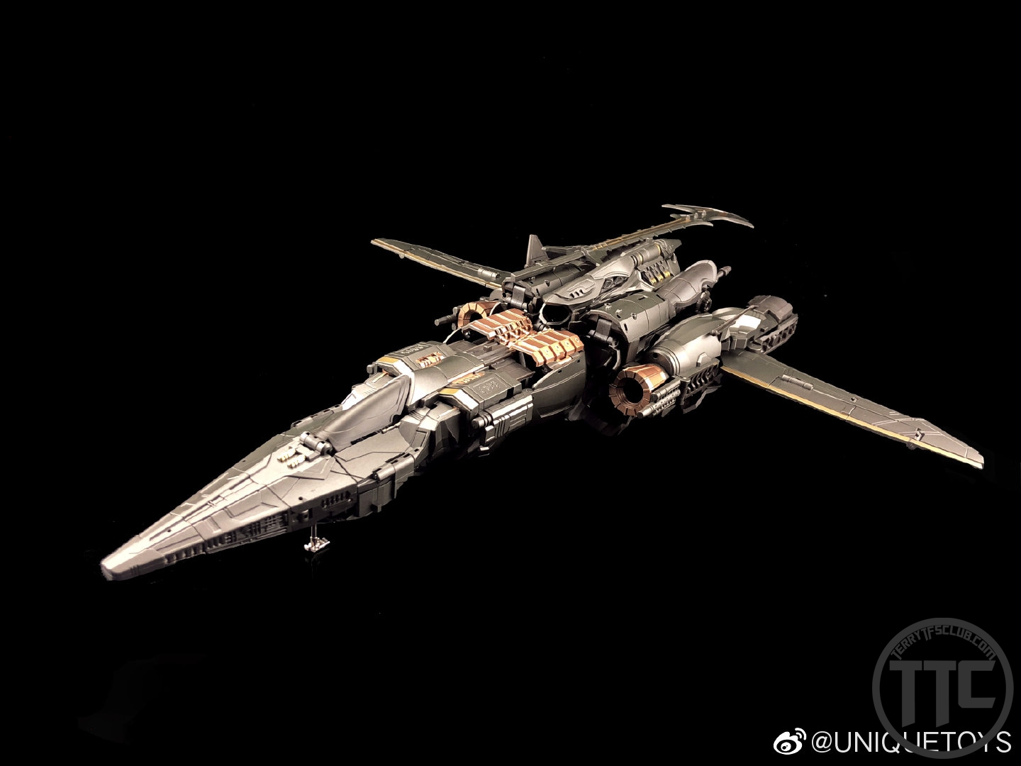 Unique Toys R-03 Dragoon AOE/TLK Megatron,New Arrivals