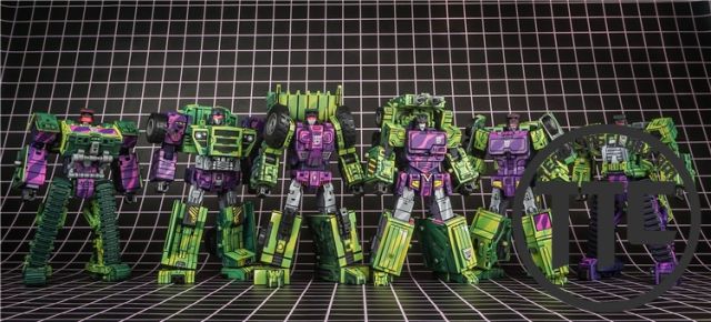 Toyworld TW TW-C07A TWC07A Constructor Devastator Cel Cell Shaded Deluxe Version Set of 6