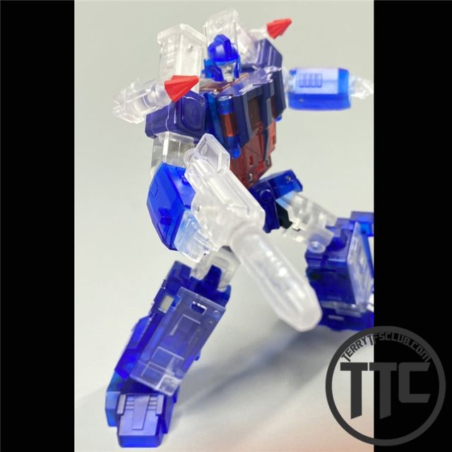 【SOLD OUT】Magic Square MS-B04T Transporter Ultra Magnus Clear Version