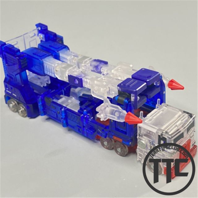【SOLD OUT】Magic Square MS-B04T Transporter Ultra Magnus Clear Version
