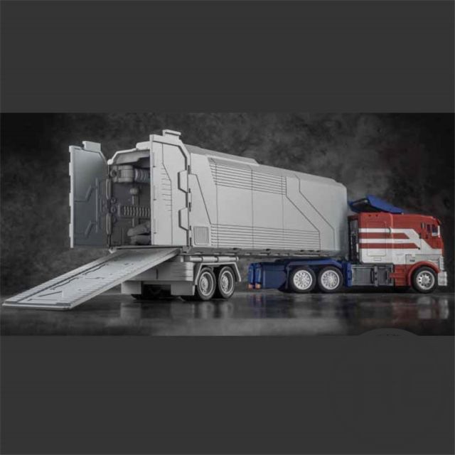 Generation Toy GT-33 Trailer for GT-3 / MP44 Optimus Prime