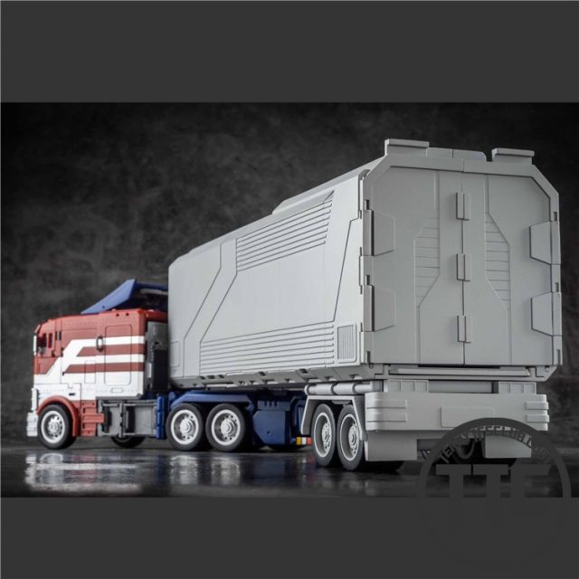 Generation Toy GT-33 Trailer for GT-3 / MP44 Optimus Prime