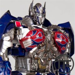 【SOLD OUT】Unique Toys R-02D Challenger Optimus Prime Battle Damage Version