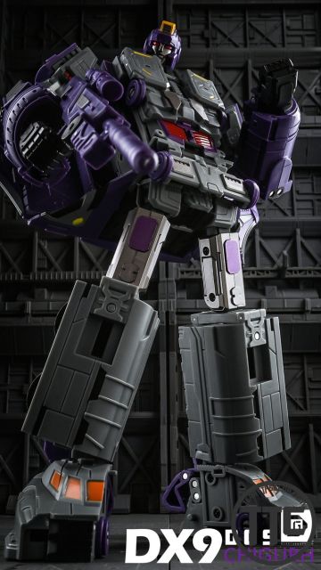 DX9 D05 Chigurh Astrotrain